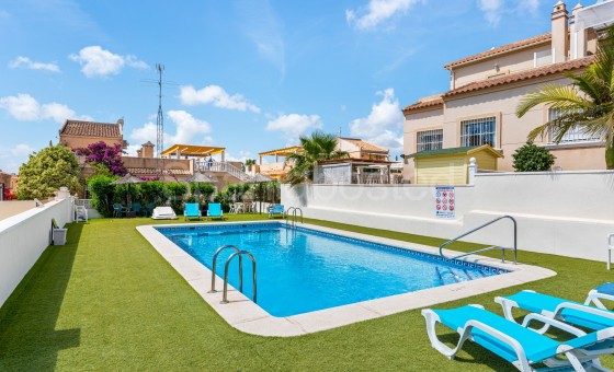 Apartment - Resale - Alicante -
                Villamartin