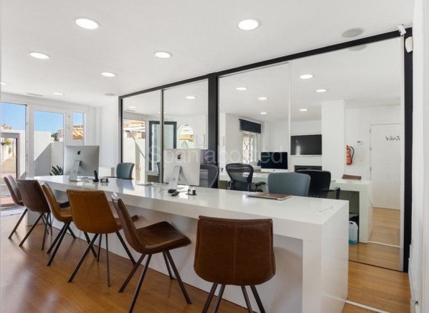 Bruktbolig - Kommersiell -
Torrevieja