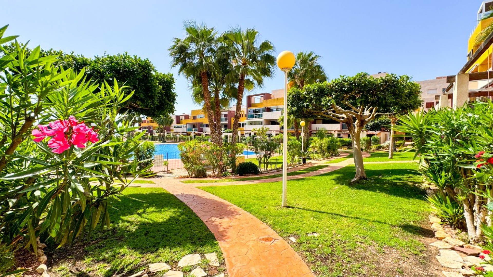 Bruktbolig - Leilighet -
Playa Flamenca