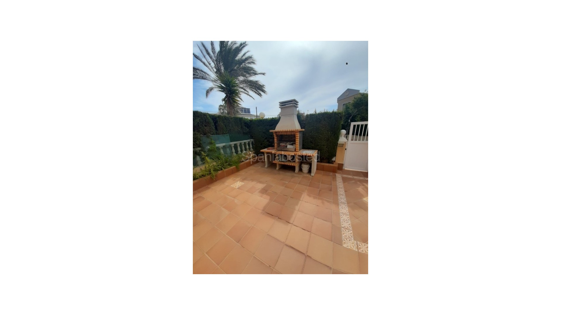 Bruktbolig - Rekkehus -
La Mata