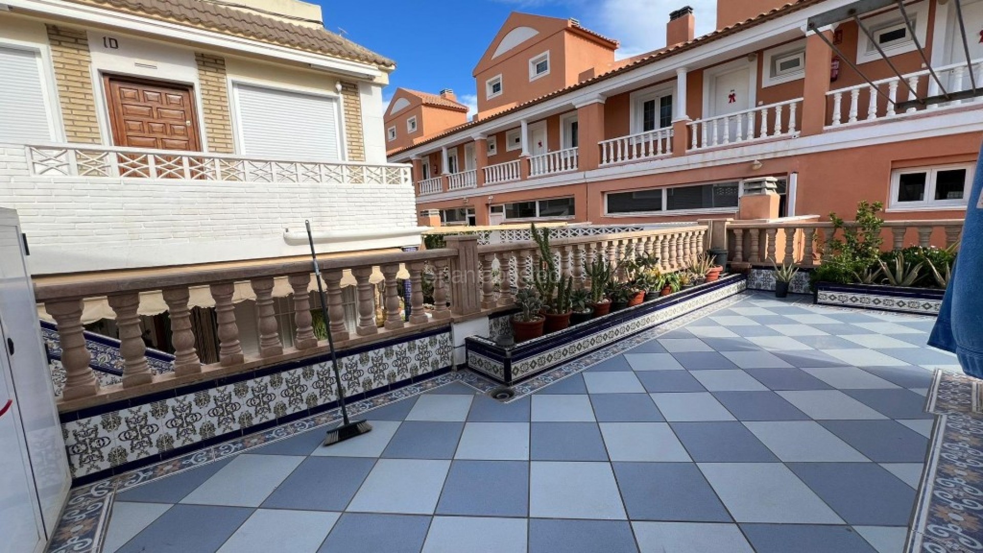 Bruktbolig - Rekkehus -
La Mata