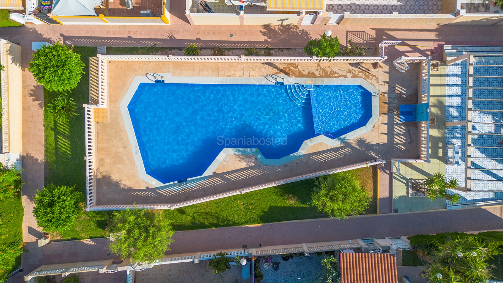 Bruktbolig - Rekkehus -
Los Balcones - Los Altos del Edén - Los Balcones