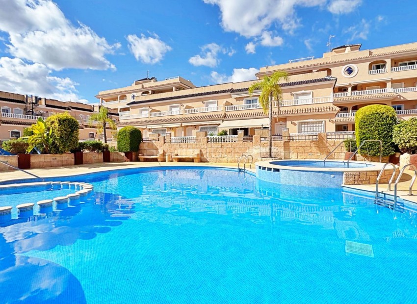 Bruktbolig - Rekkehus -
Orihuela Costa - Villamartin