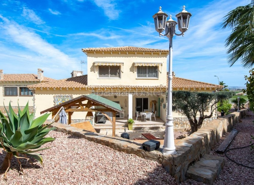 Bruktbolig - Villa -
Algorfa