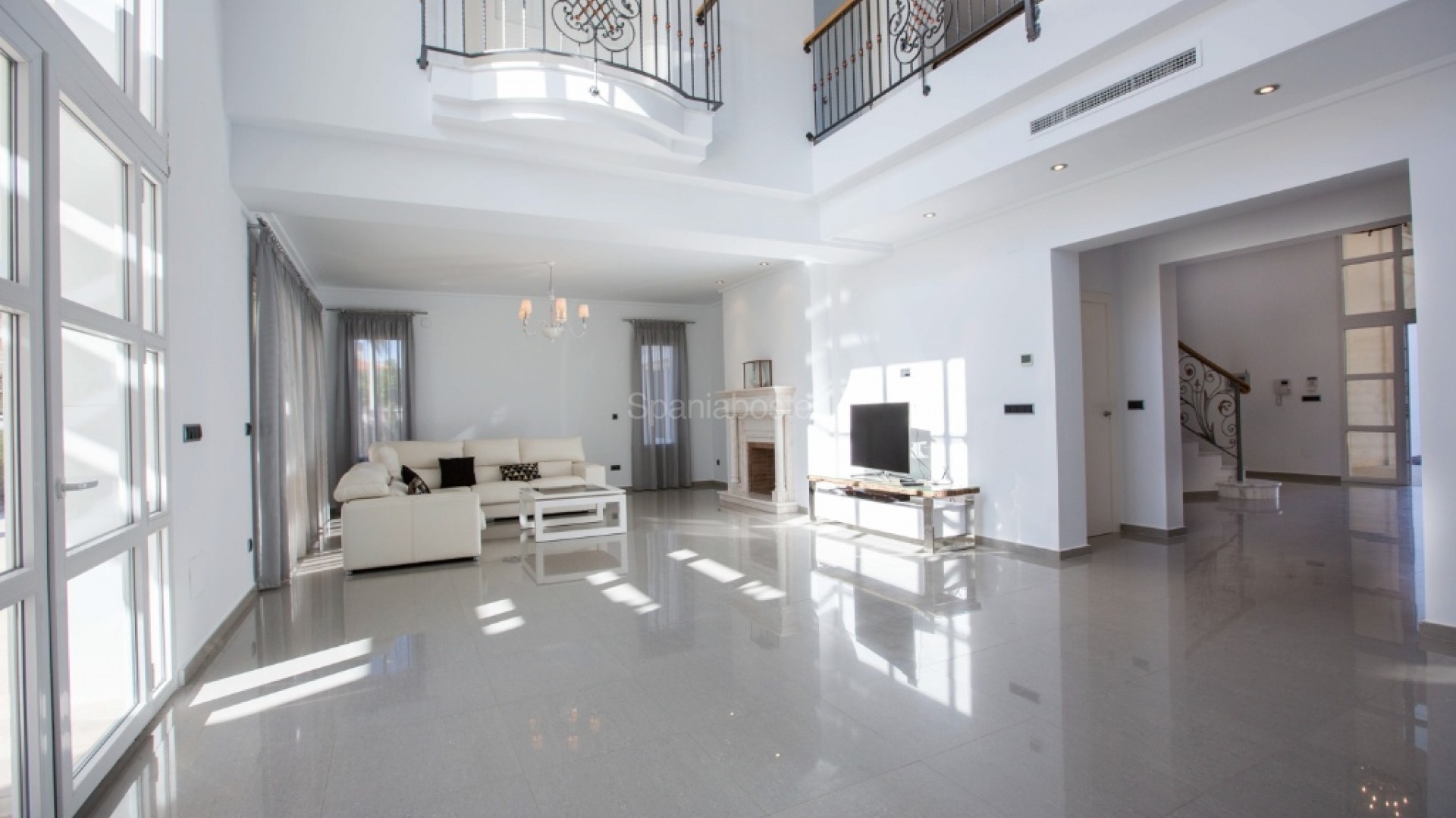 Bruktbolig - Villa -
Cabo Roig