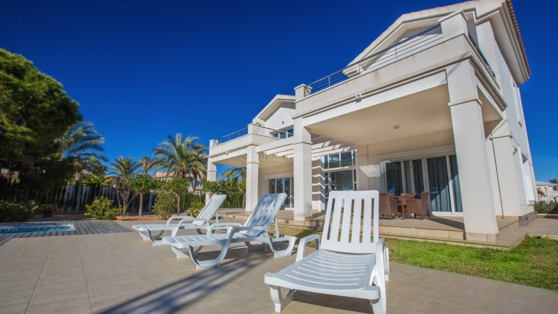 Bruktbolig - Villa -
Cabo Roig