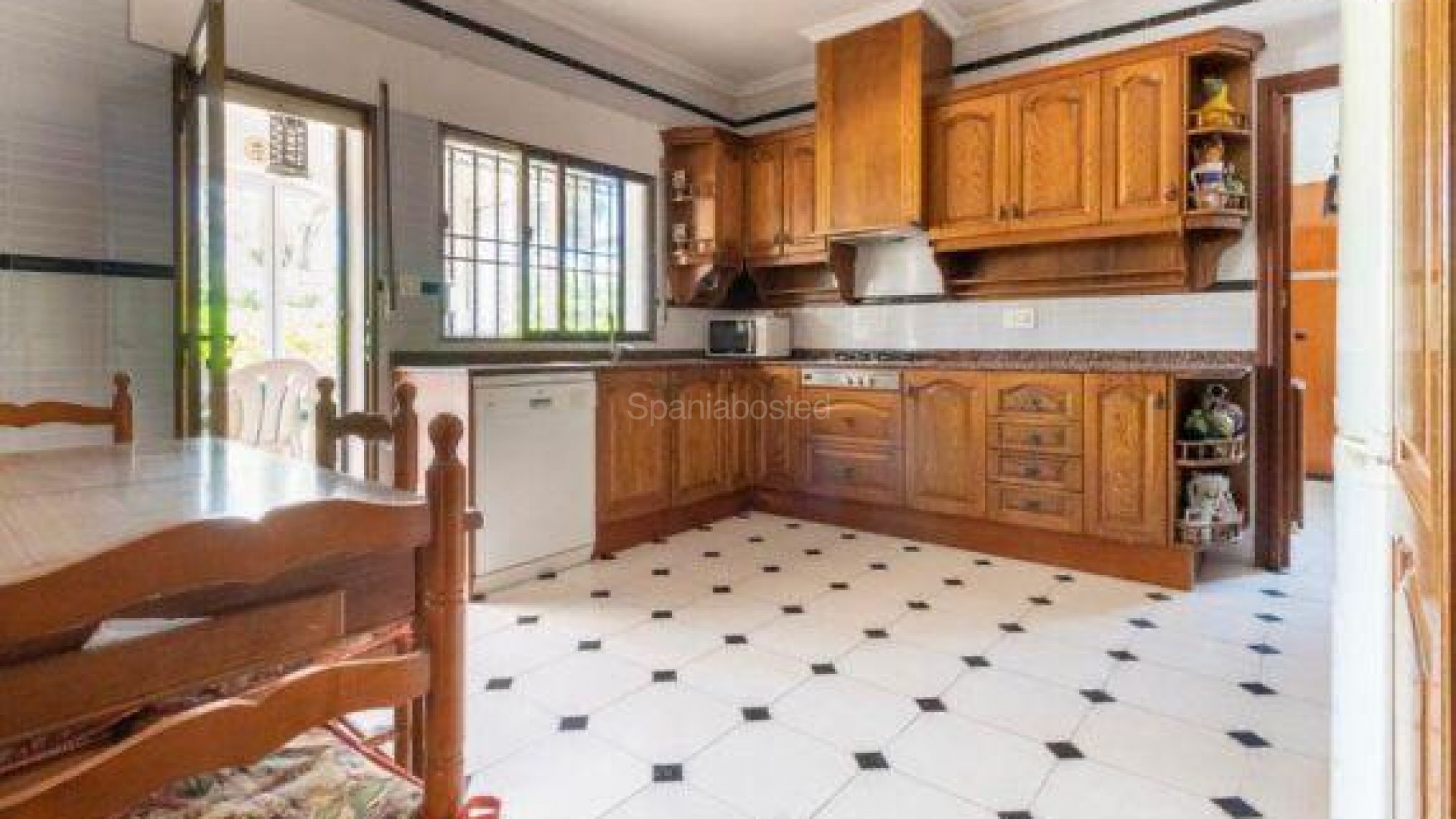 Bruktbolig - Villa -
Cabo Roig