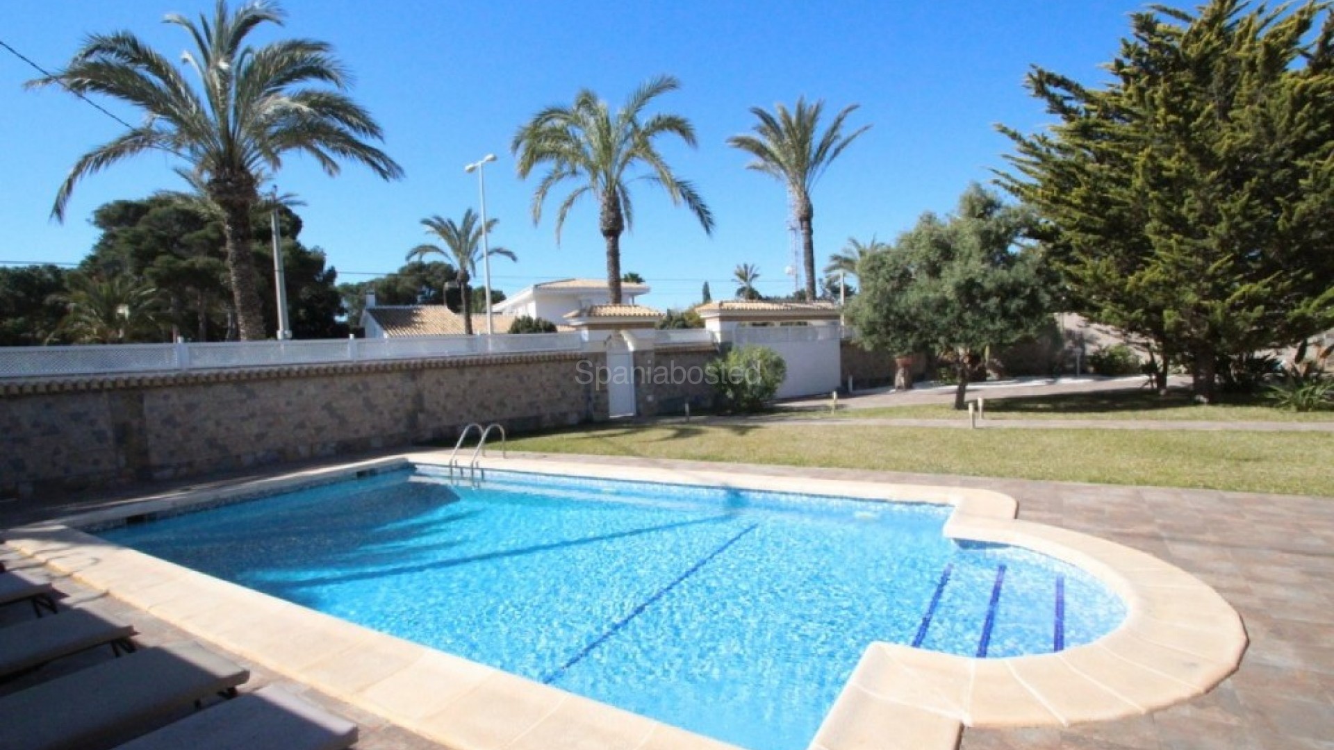 Bruktbolig - Villa -
Cabo Roig
