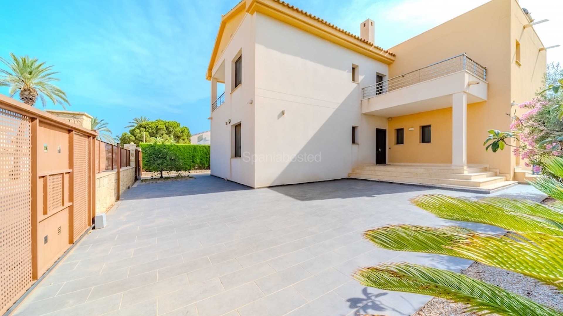Bruktbolig - Villa -
Cabo Roig