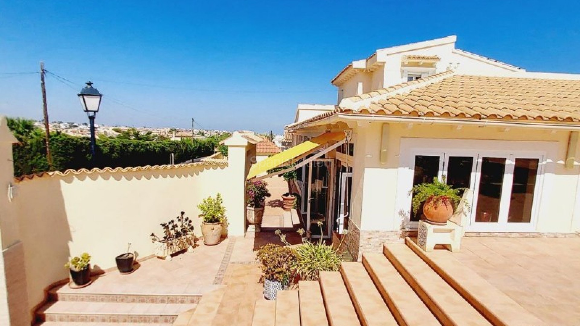 Bruktbolig - Villa -
Campoamor