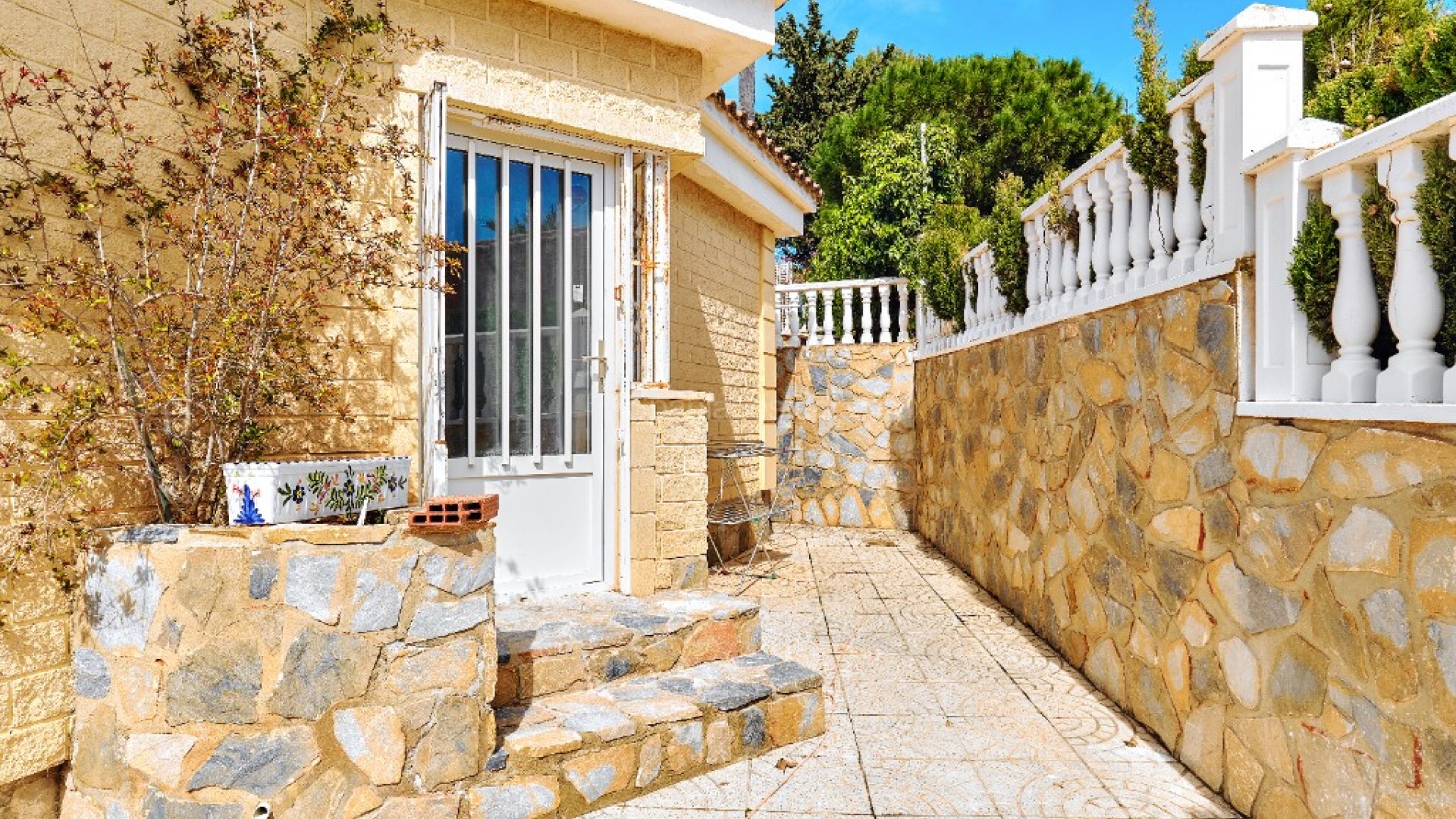 Bruktbolig - Villa -
Dehesa de Campoamor - Campoamor