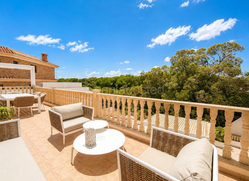 Bruktbolig - Villa -
Dehesa de Campoamor - Campoamor