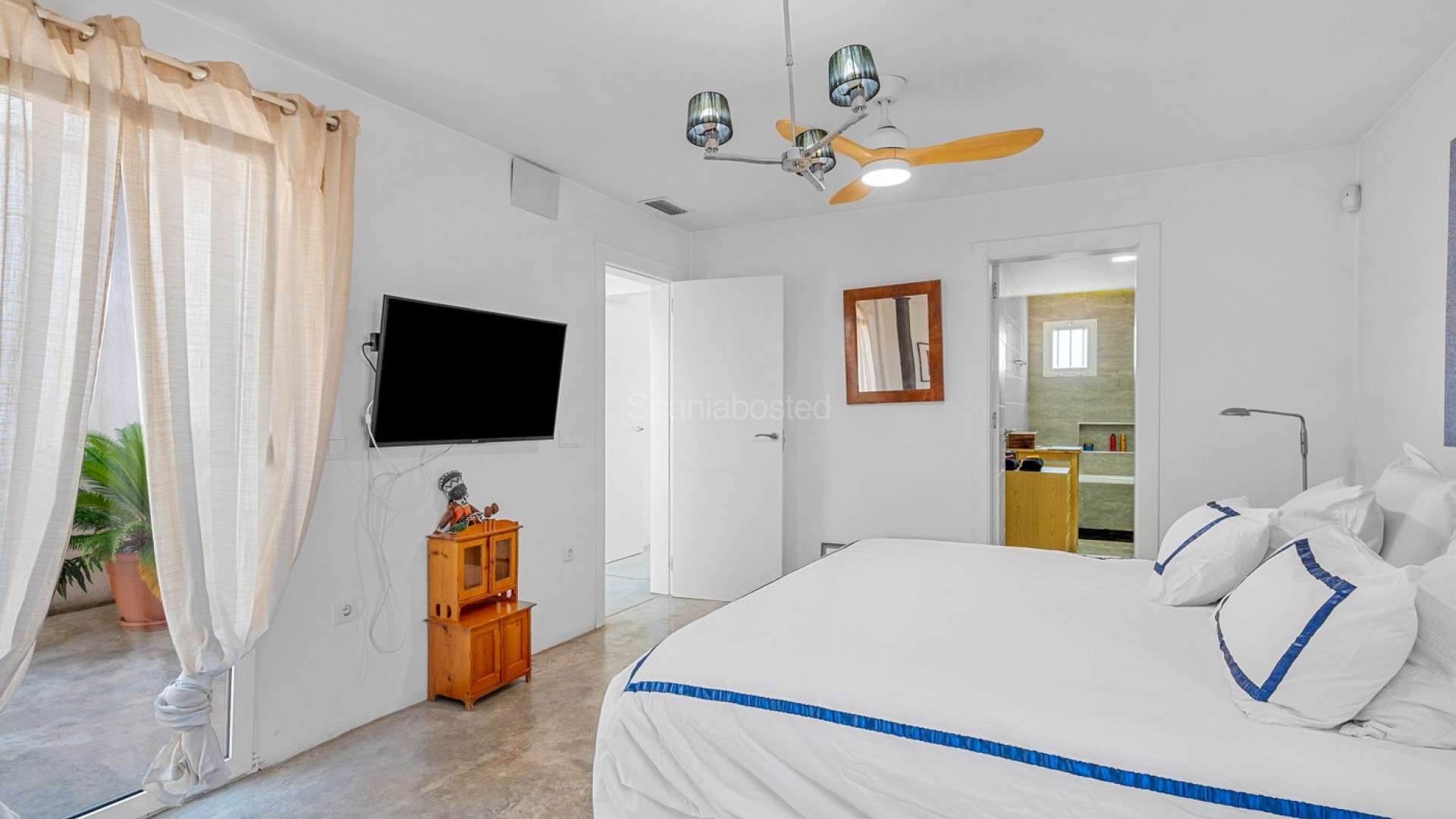 Bruktbolig - Villa -
Elche/Elx