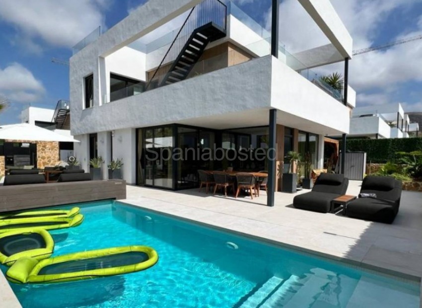 Bruktbolig - Villa -
Finestrat