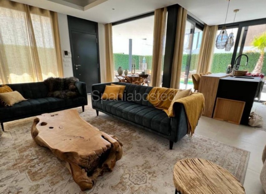 Bruktbolig - Villa -
Finestrat