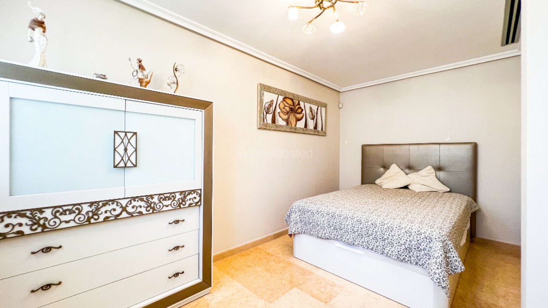 Bruktbolig - Villa -
La Mata