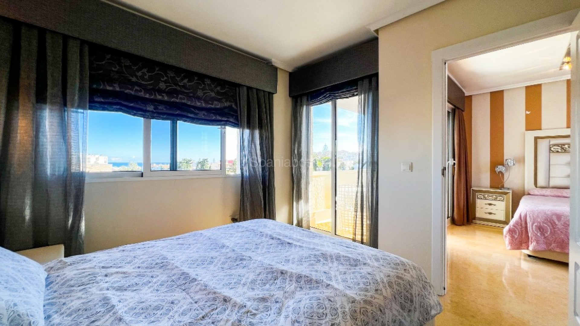 Bruktbolig - Villa -
La Mata