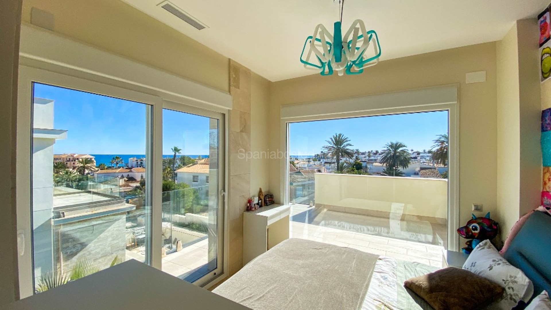 Bruktbolig - Villa -
La Zenia