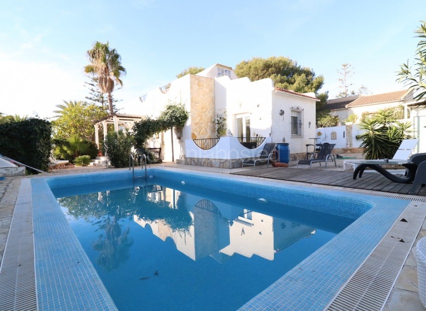 Bruktbolig - Villa -
La Zenia