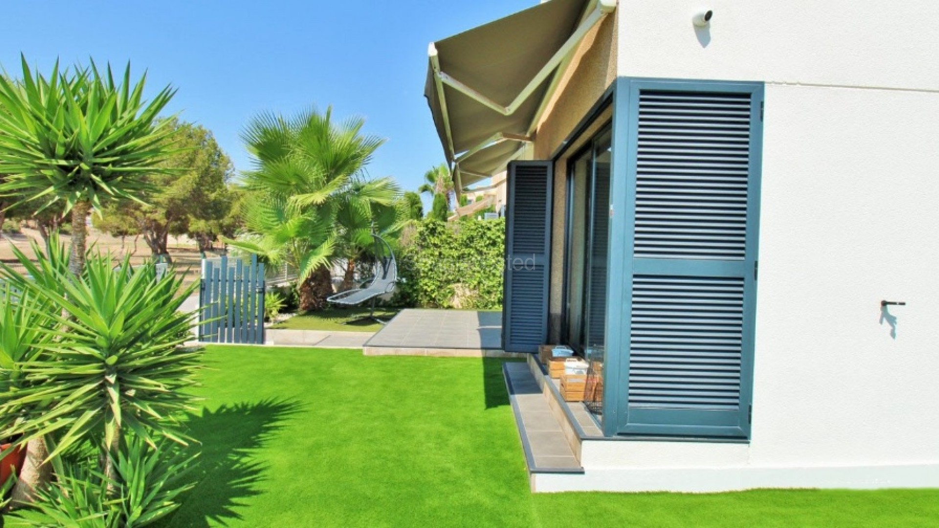 Bruktbolig - Villa -
La Zenia