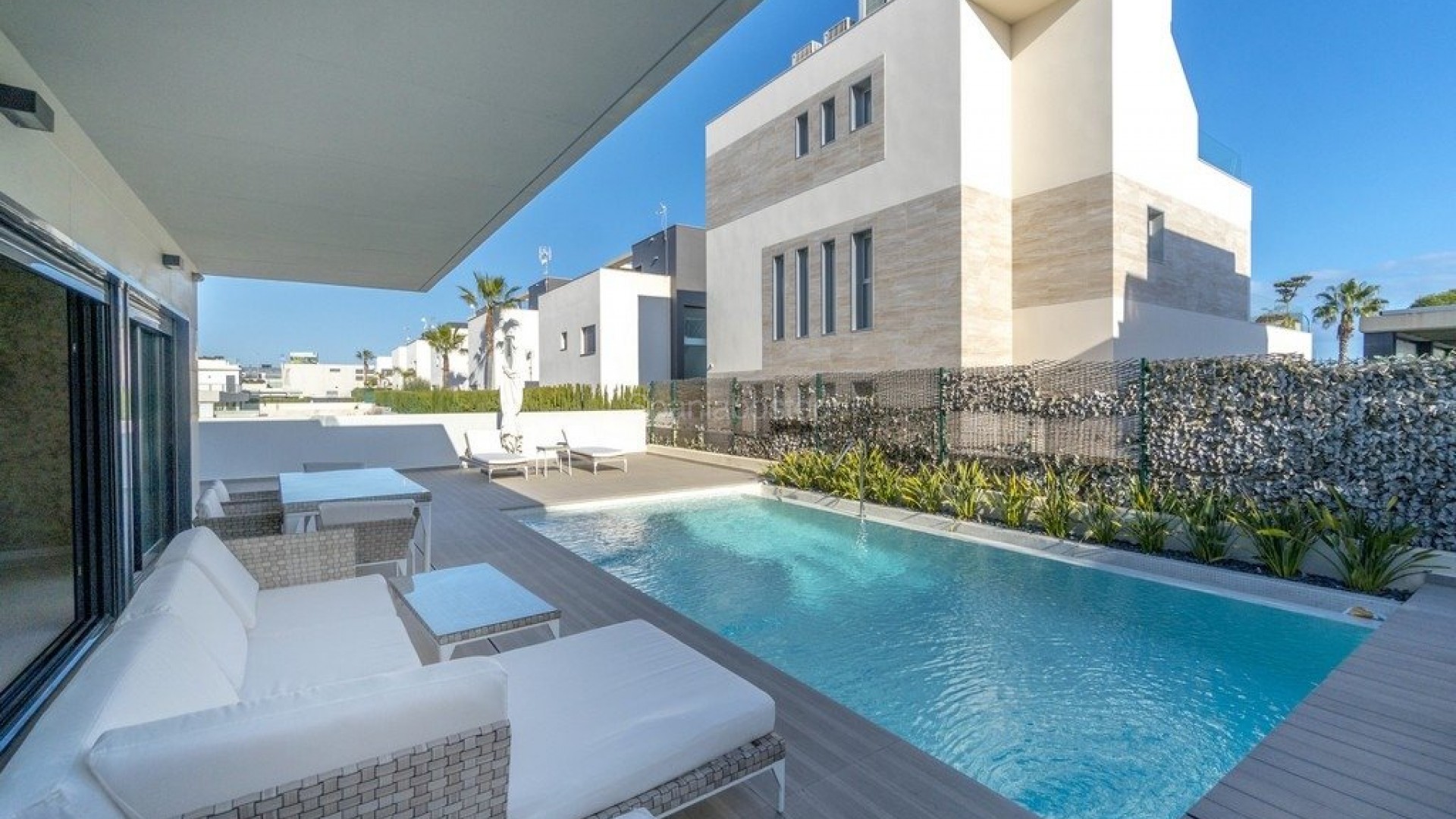 Bruktbolig - Villa -
Orihuela Costa - Agua Marina