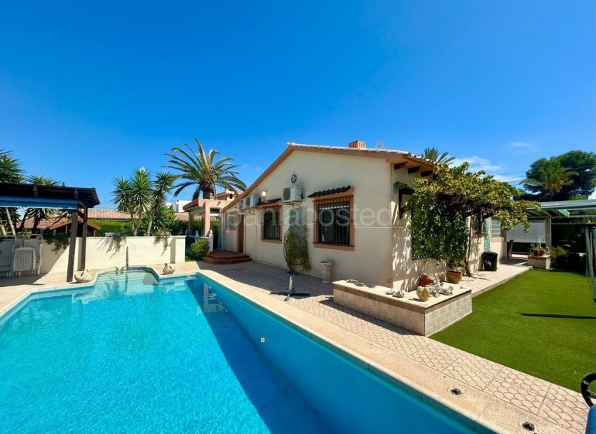Bruktbolig - Villa -
Orihuela Costa - Cabo Roig