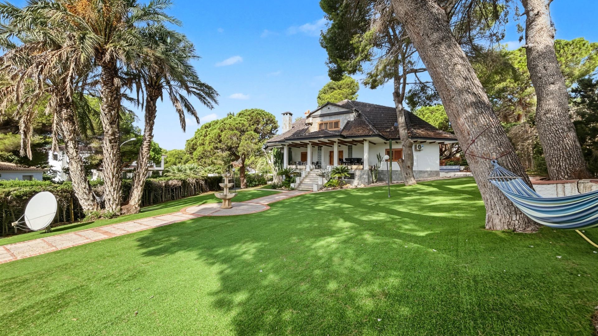 Bruktbolig - Villa -
Orihuela Costa - Campoamor