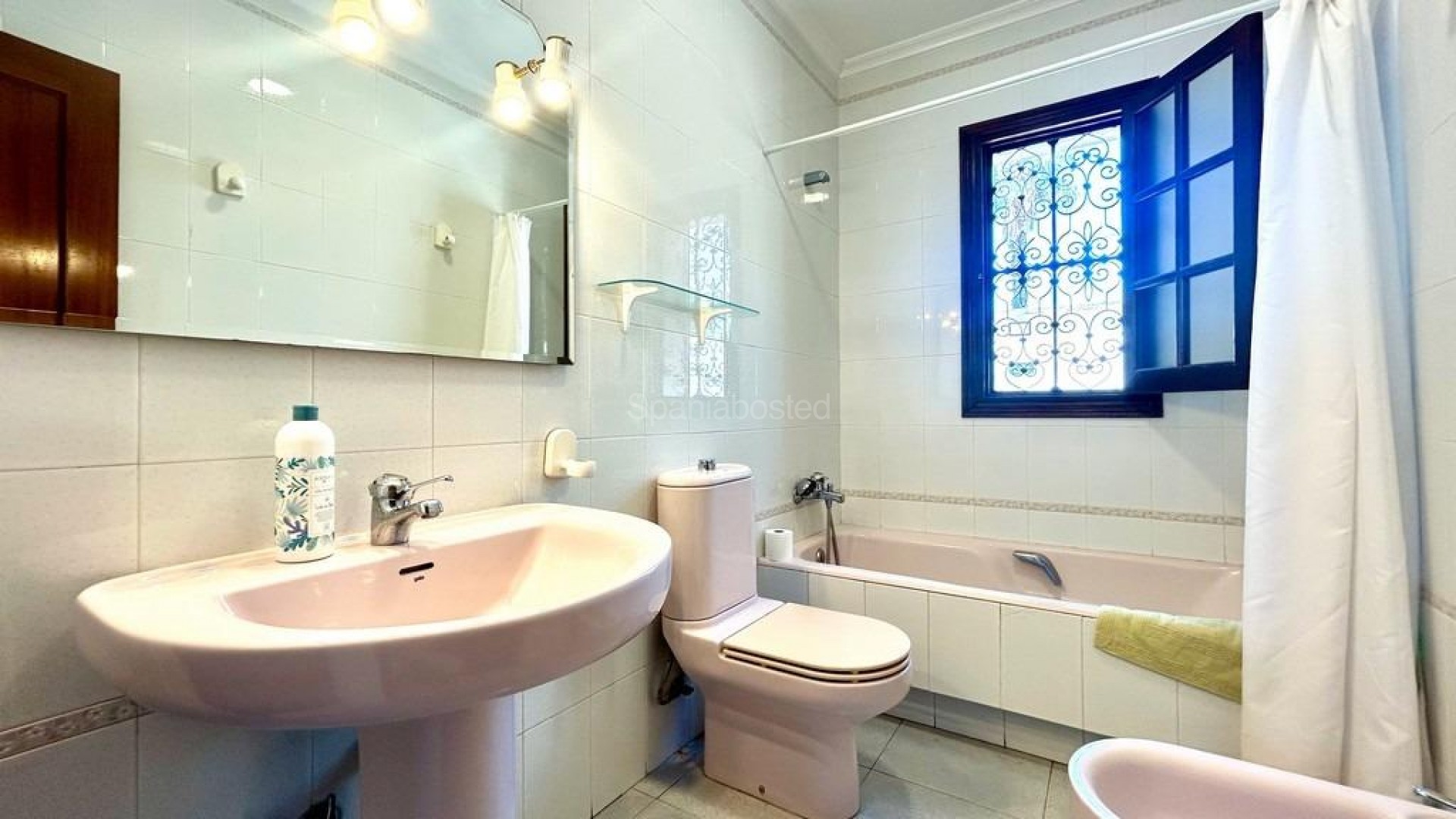 Bruktbolig - Villa -
Orihuela Costa - La Zenia