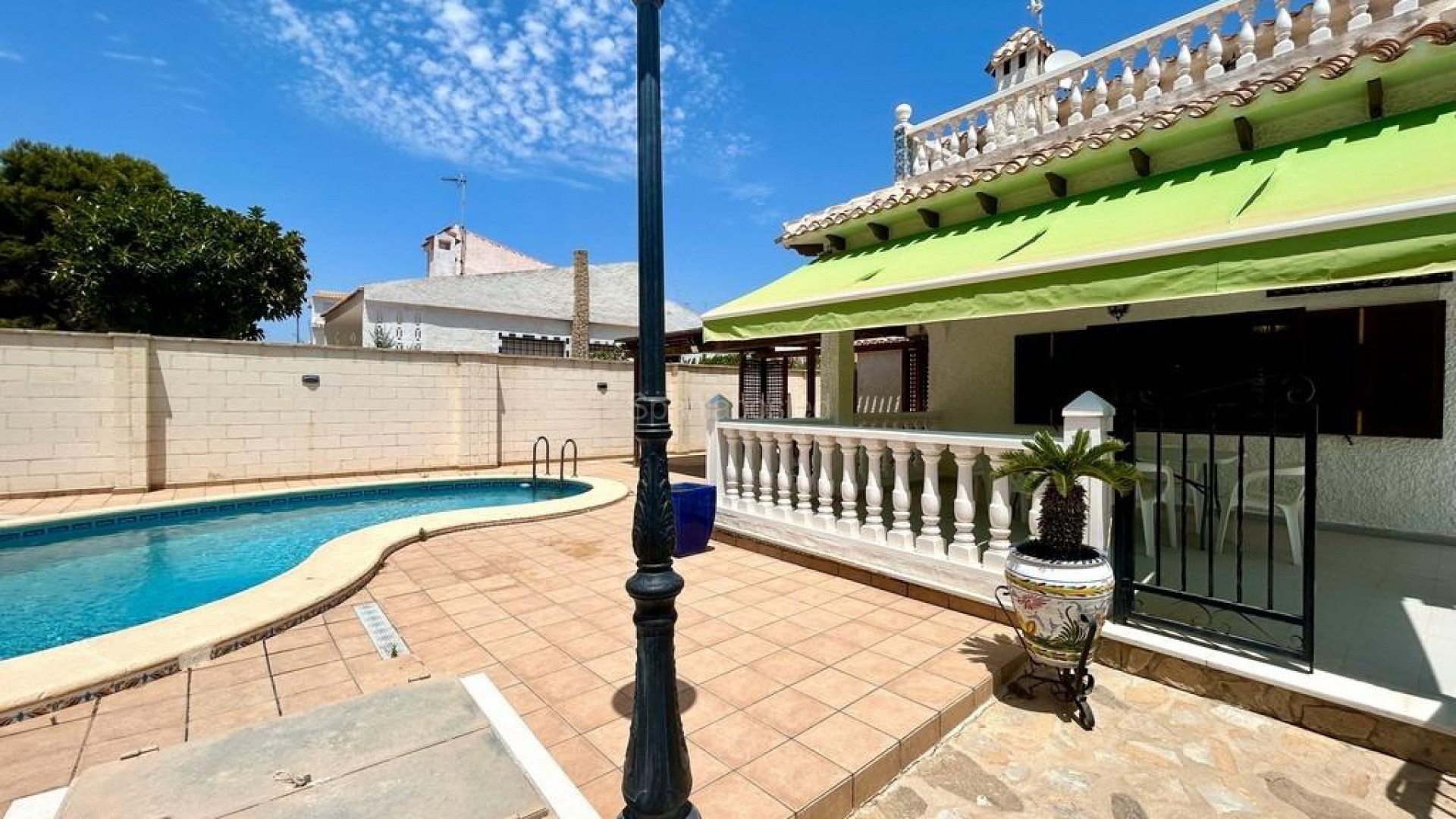 Bruktbolig - Villa -
Orihuela Costa - La Zenia