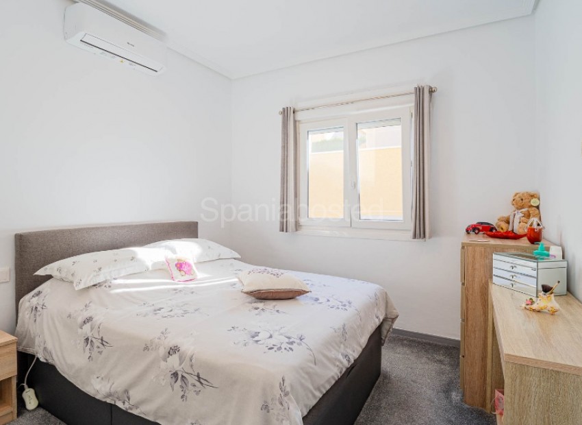 Bruktbolig - Villa -
Orihuela Costa - Los Altos