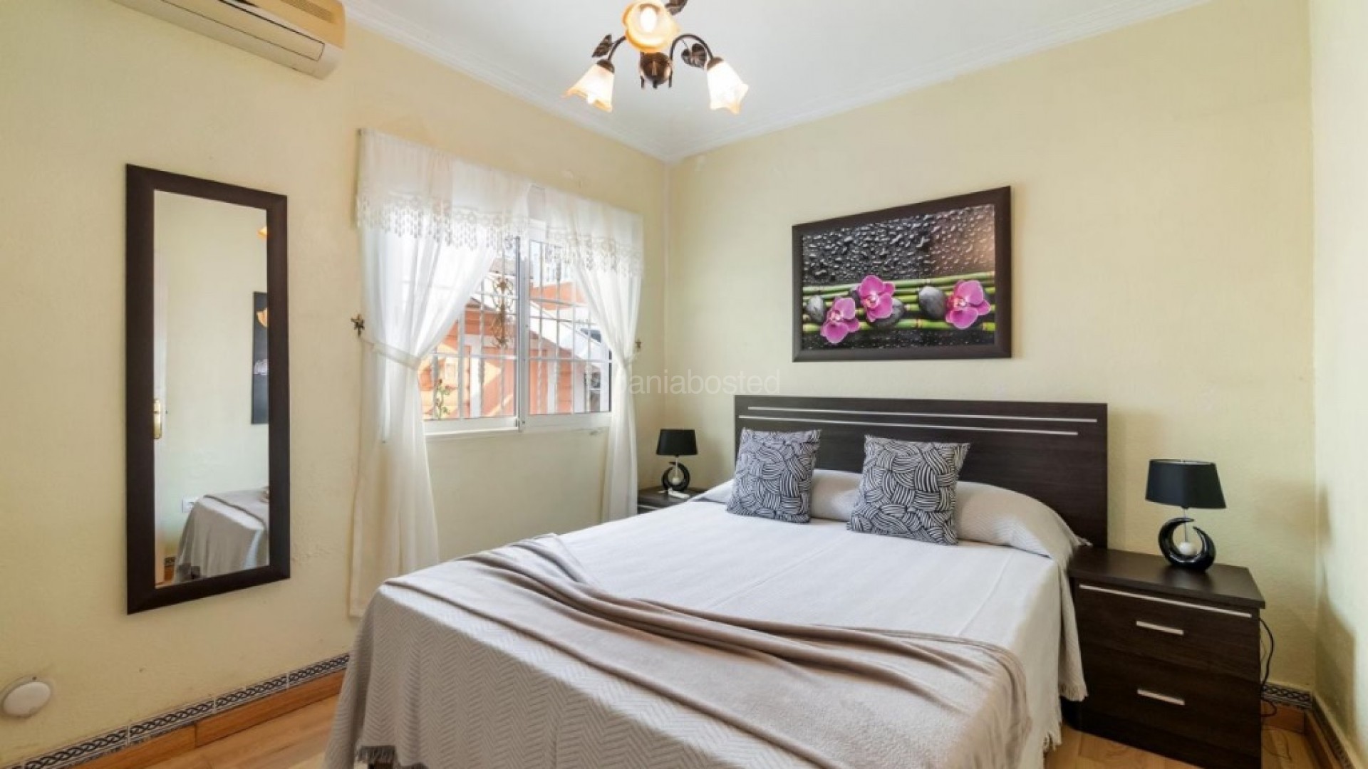 Bruktbolig - Villa -
Orihuela Costa - Playa Flamenca