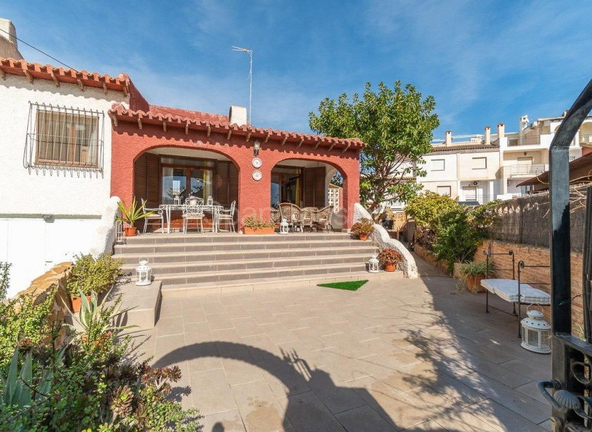 Bruktbolig - Villa -
Orihuela Costa - Punta Prima