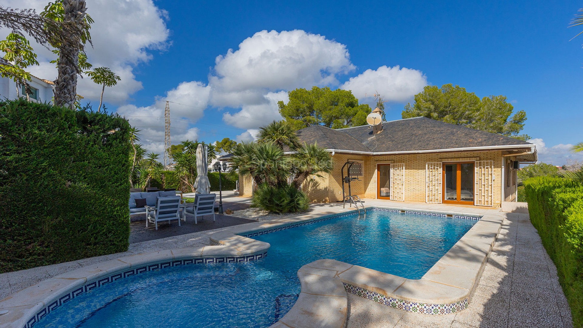 Bruktbolig - Villa -
Orihuela Costa - Villamartin