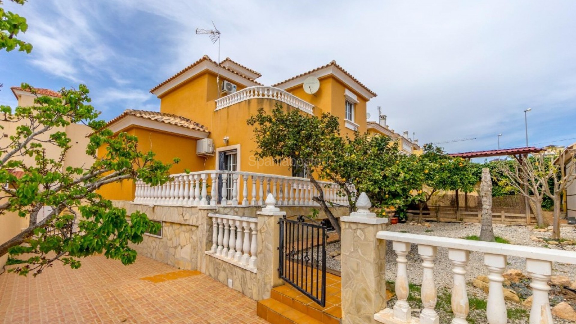 Bruktbolig - Villa -
Orihuela Costa