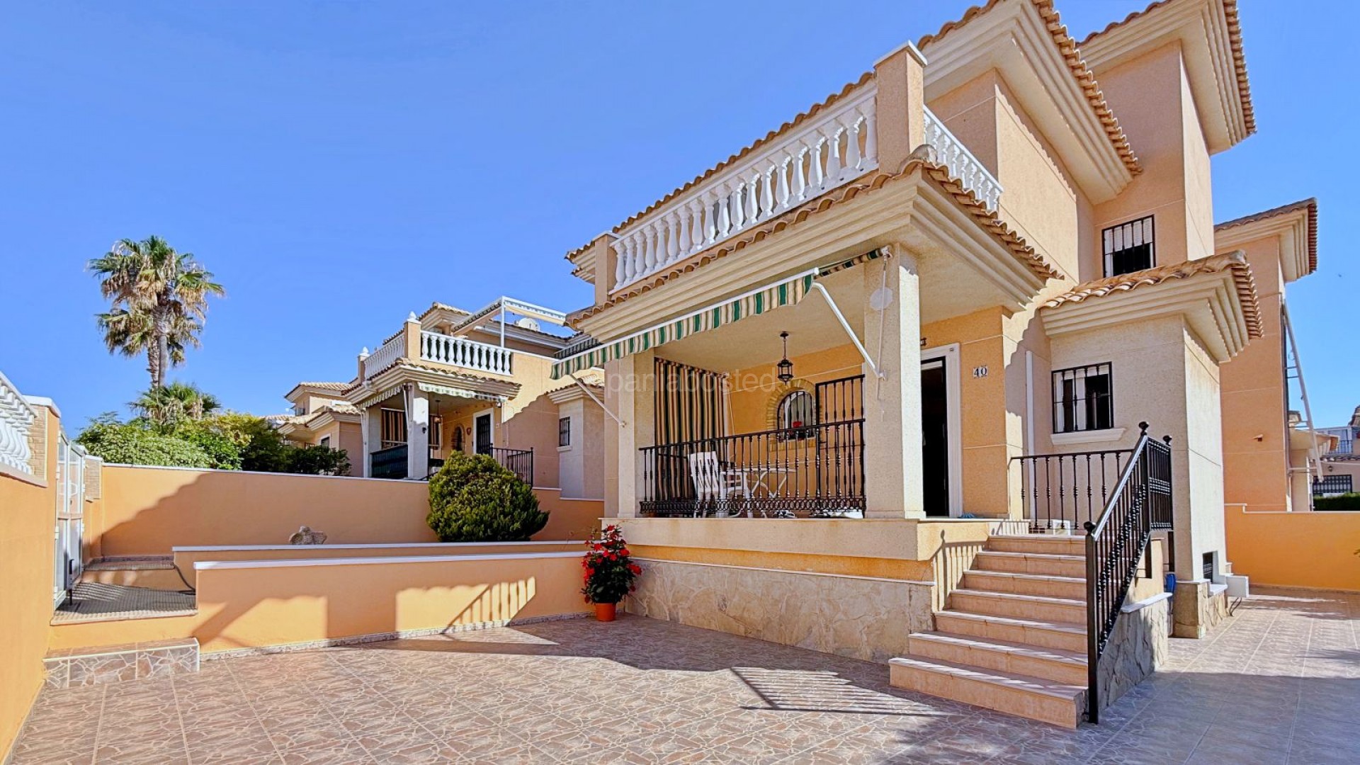 Bruktbolig - Villa -
Orihuela - Orihuela Costa