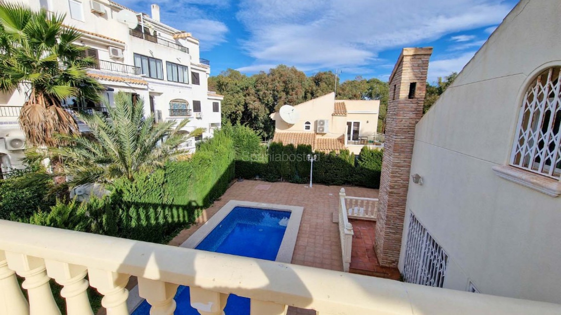 Bruktbolig - Villa -
Playa Flamenca