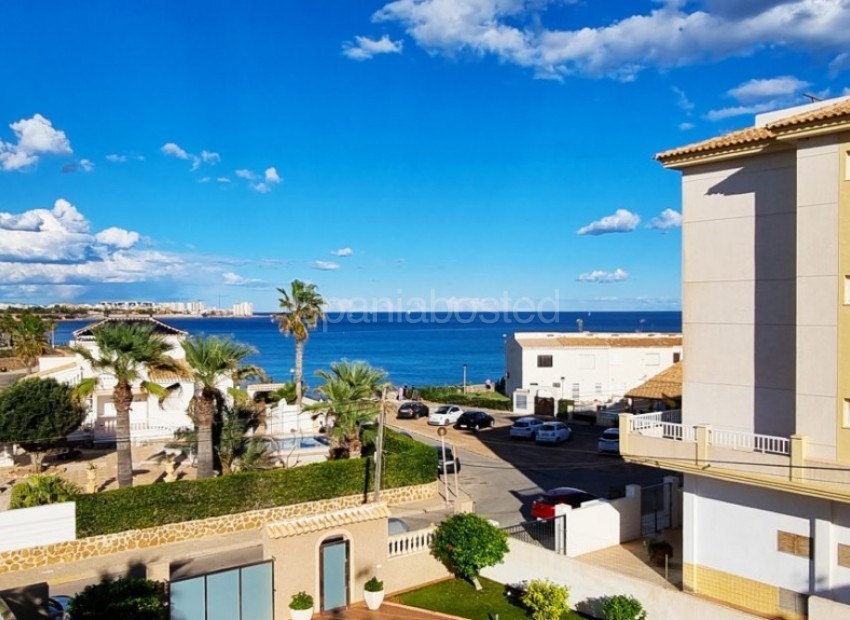 Bruktbolig - Villa -
Playa Flamenca