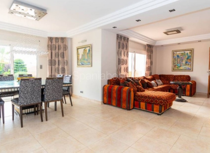 Bruktbolig - Villa -
Torrevieja