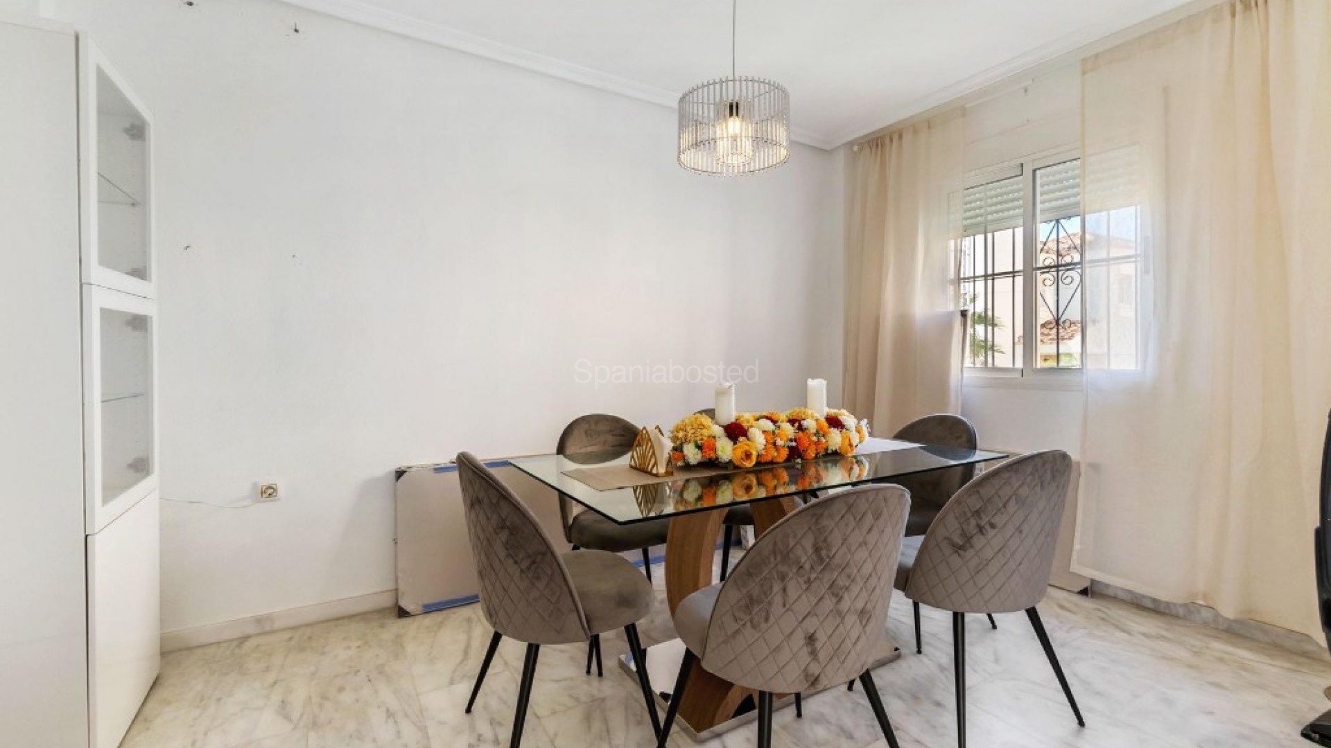 Bruktbolig - Villa -
Villamartín - Villamartin