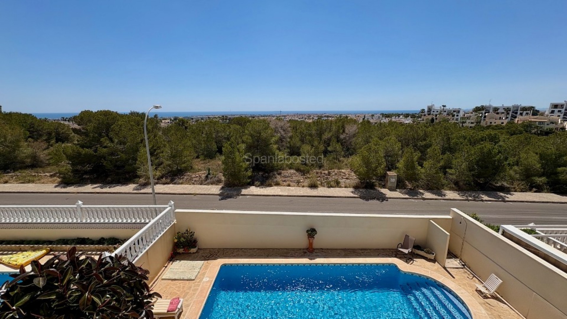 Bruktbolig - Villa -
Villamartín - Villamartin