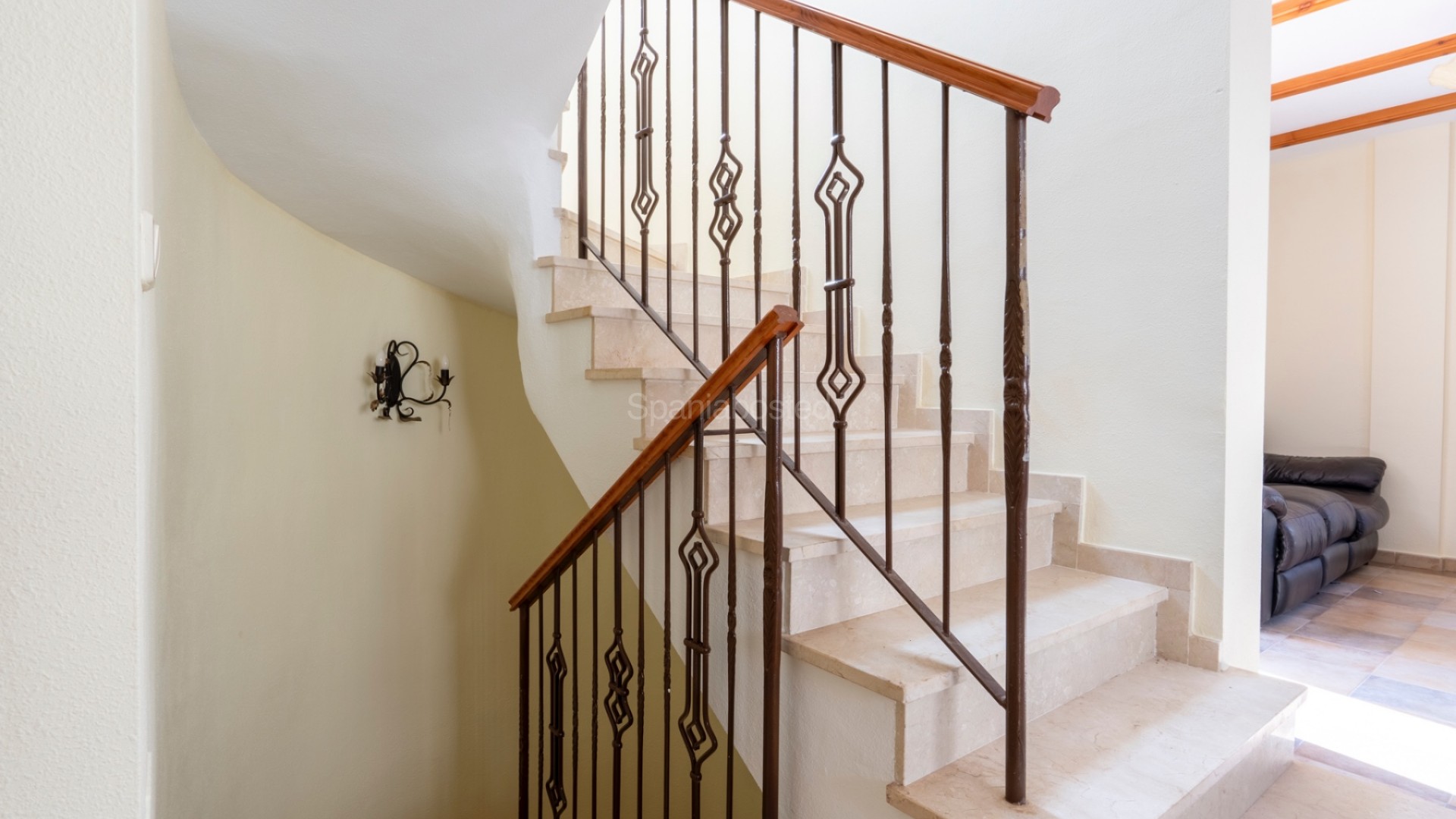 Bruktbolig - Villa -
Villamartín - Villamartin