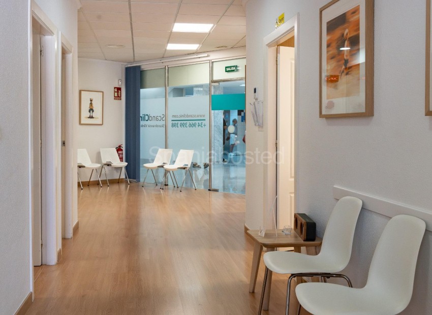 Long time Rental - Local comercial -
Orihuela Costa - Playa Flamenca