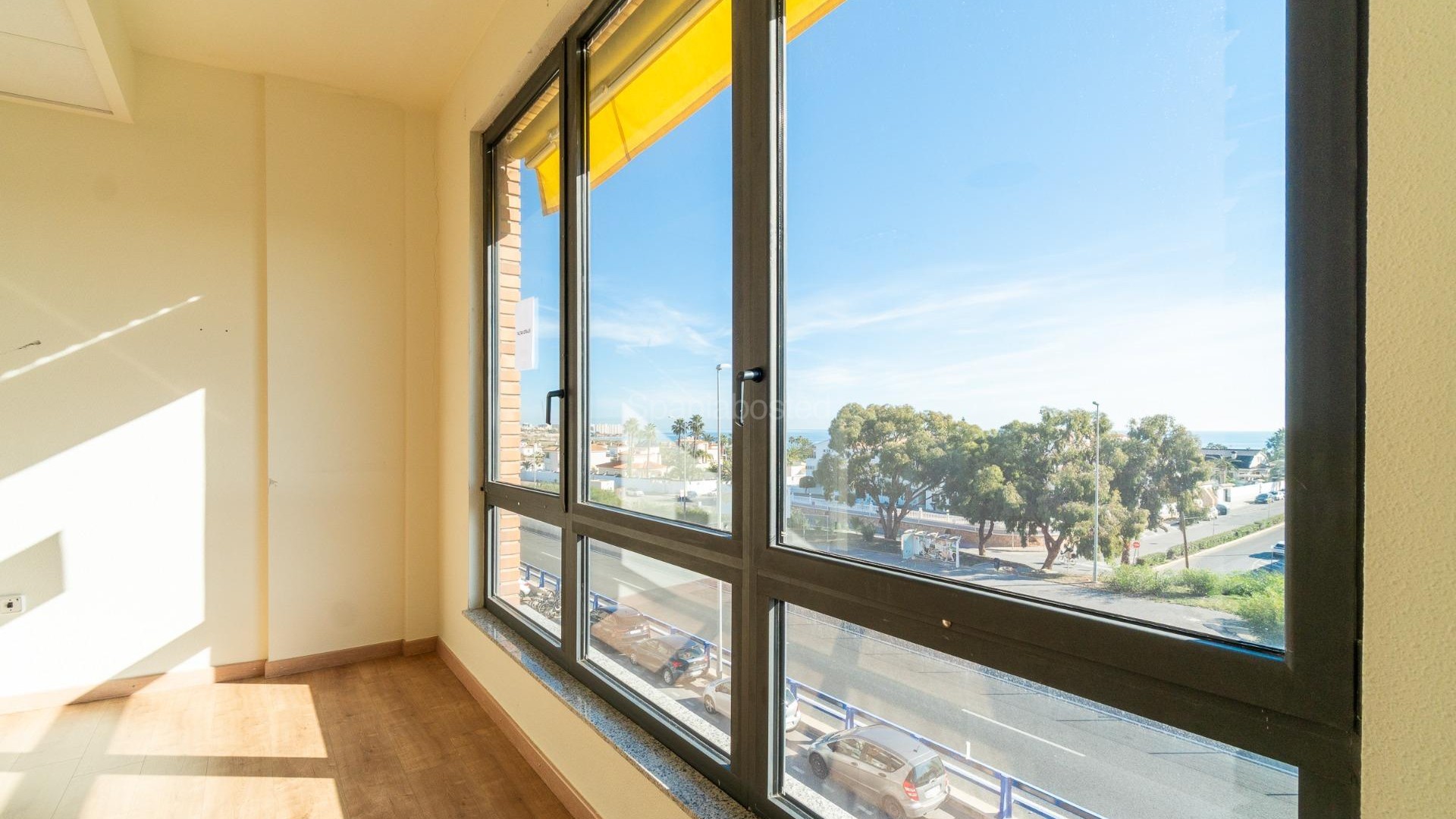 Long time Rental - Local comercial -
Orihuela Costa - Playa Flamenca