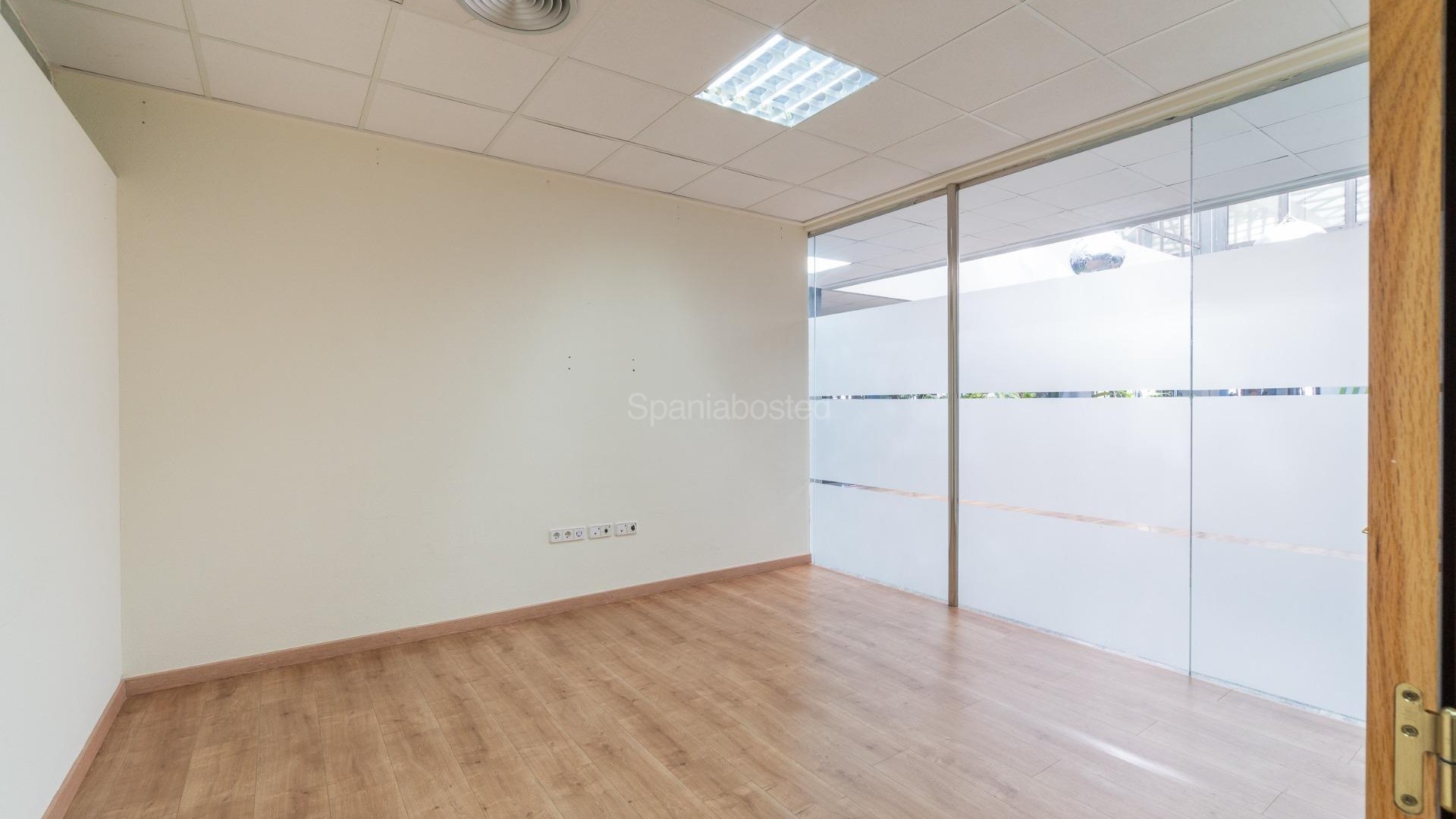 Long time Rental - Local comercial -
Orihuela Costa - Playa Flamenca