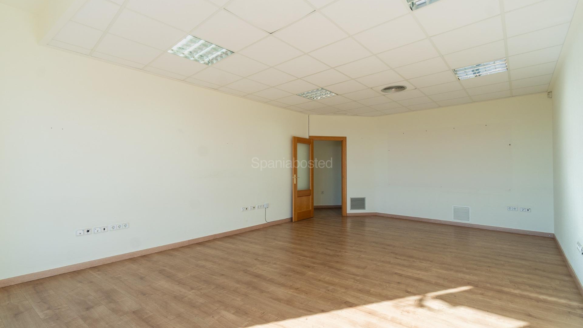 Long time Rental - Local comercial -
Orihuela Costa - Playa Flamenca