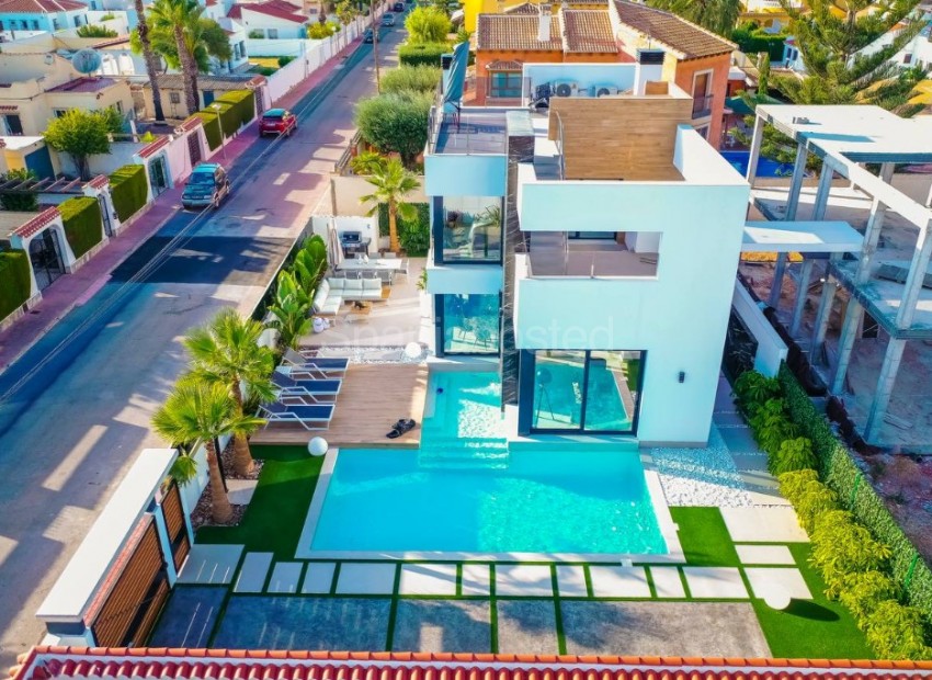 New Build - Villa -
Torrevieja