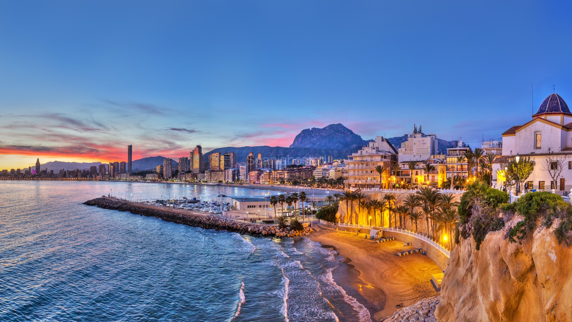 Nueva construcción  - Adosado -
Finestrat