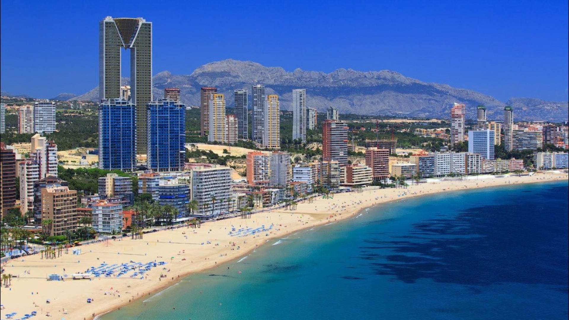 Nueva construcción  - Villa -
Benidorm