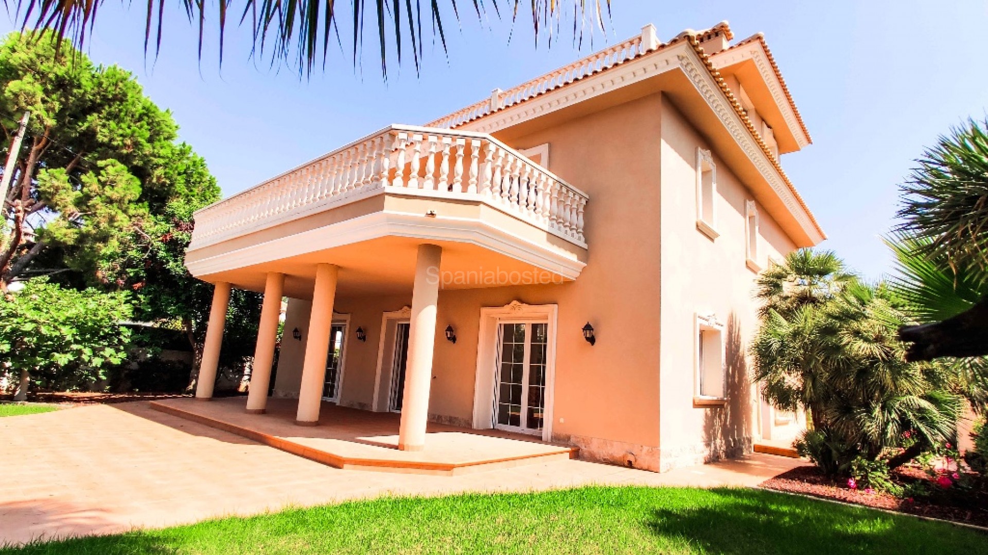 Nueva construcción  - Villa -
Cabo Roig
