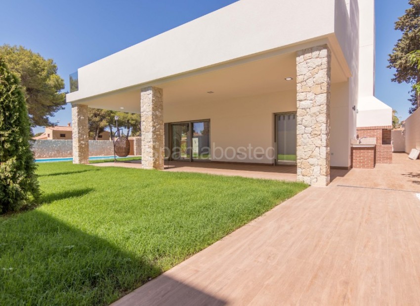 Nueva construcción  - Villa -
Campoamor
